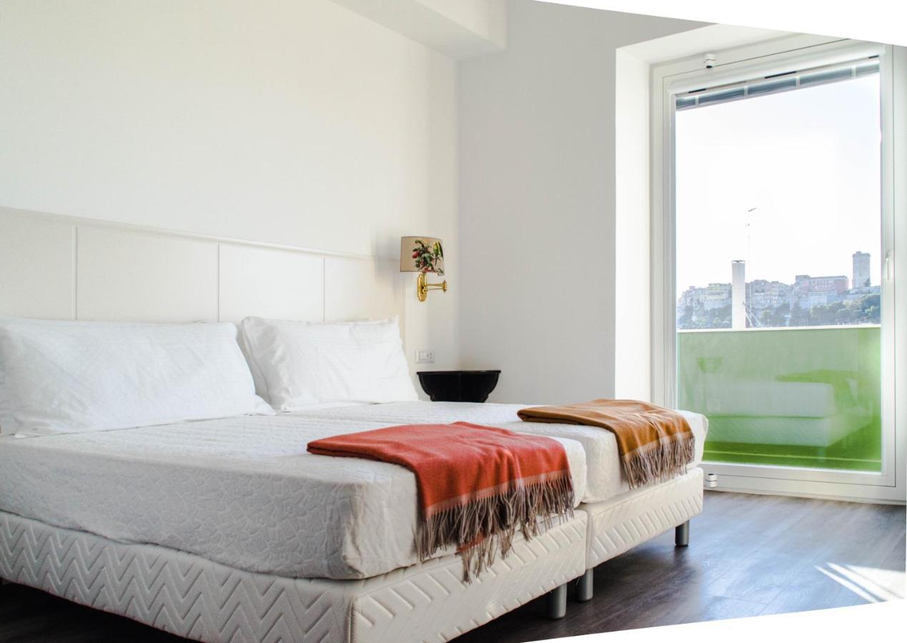 קליארי Eleventh Floor Suites מראה חיצוני תמונה